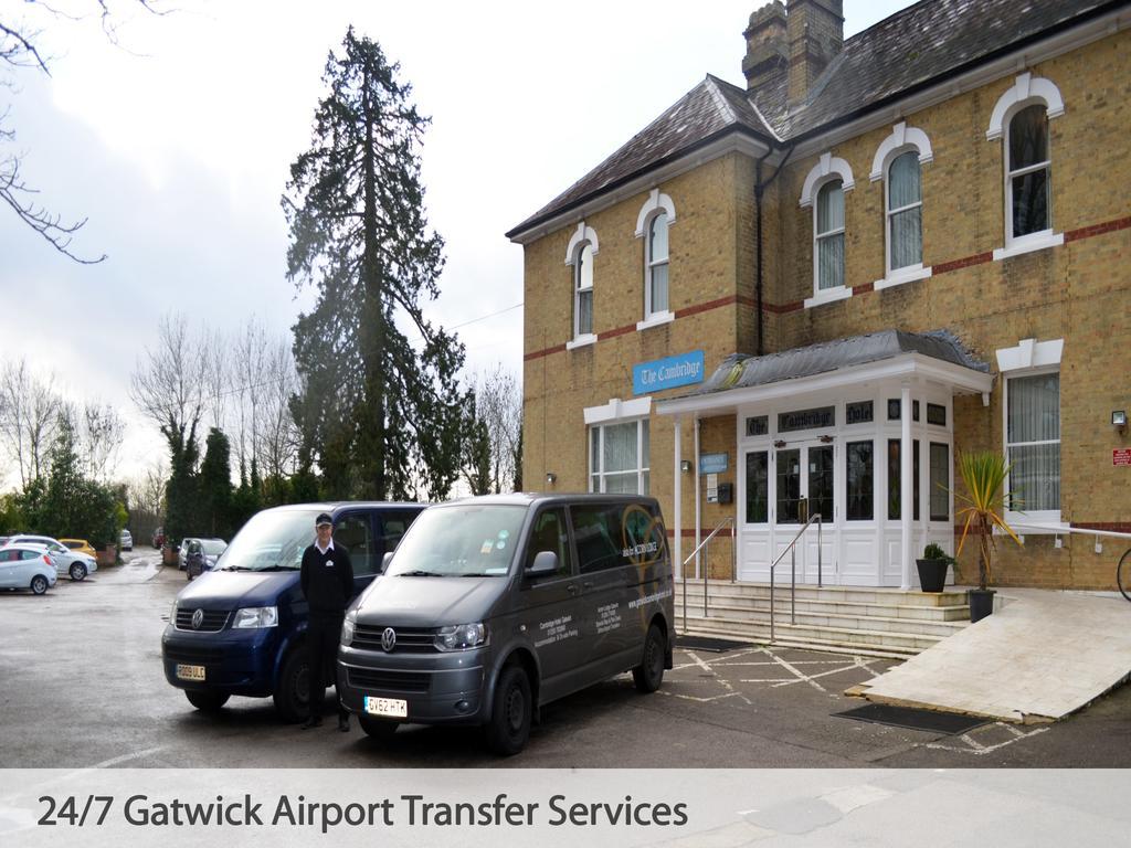Gatwick Cambridge Hotel Horley Exterior photo